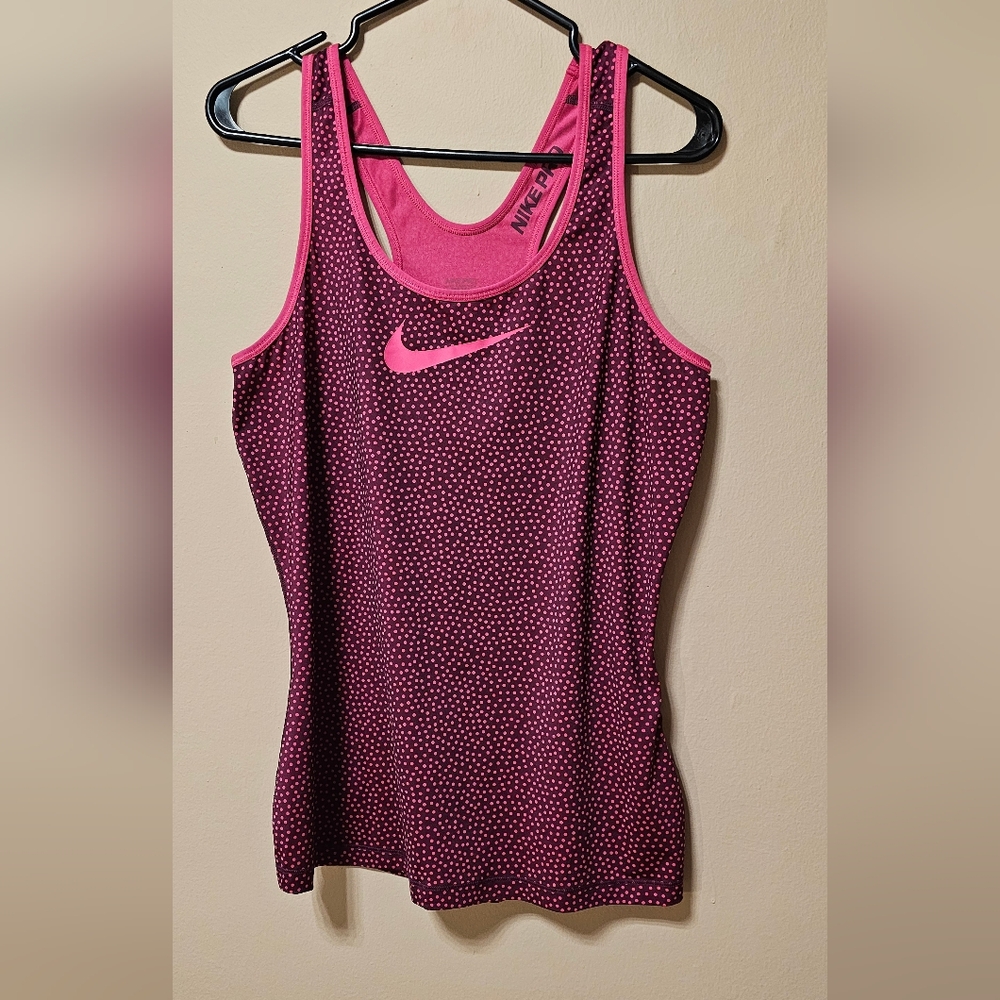 NIKE PRO Athletic Active Hot Pink polka dot  Logo Tank Top Size Large.    D-1